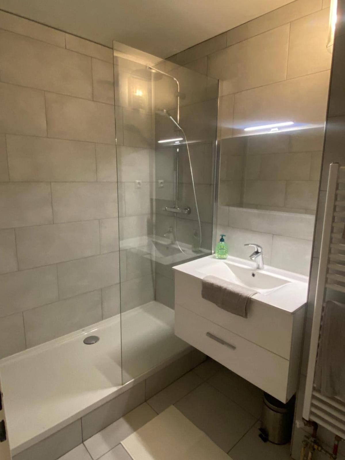 Evry Moon Apartment 70M2 Spacious And Bright Courcouronnes Экстерьер фото